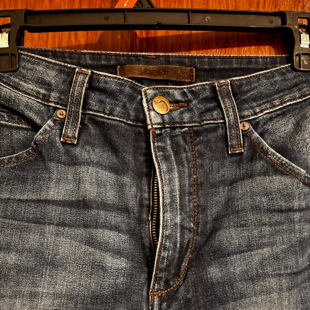 Joe’s Flawless high rise skinny jeans
“The wasteland” w26